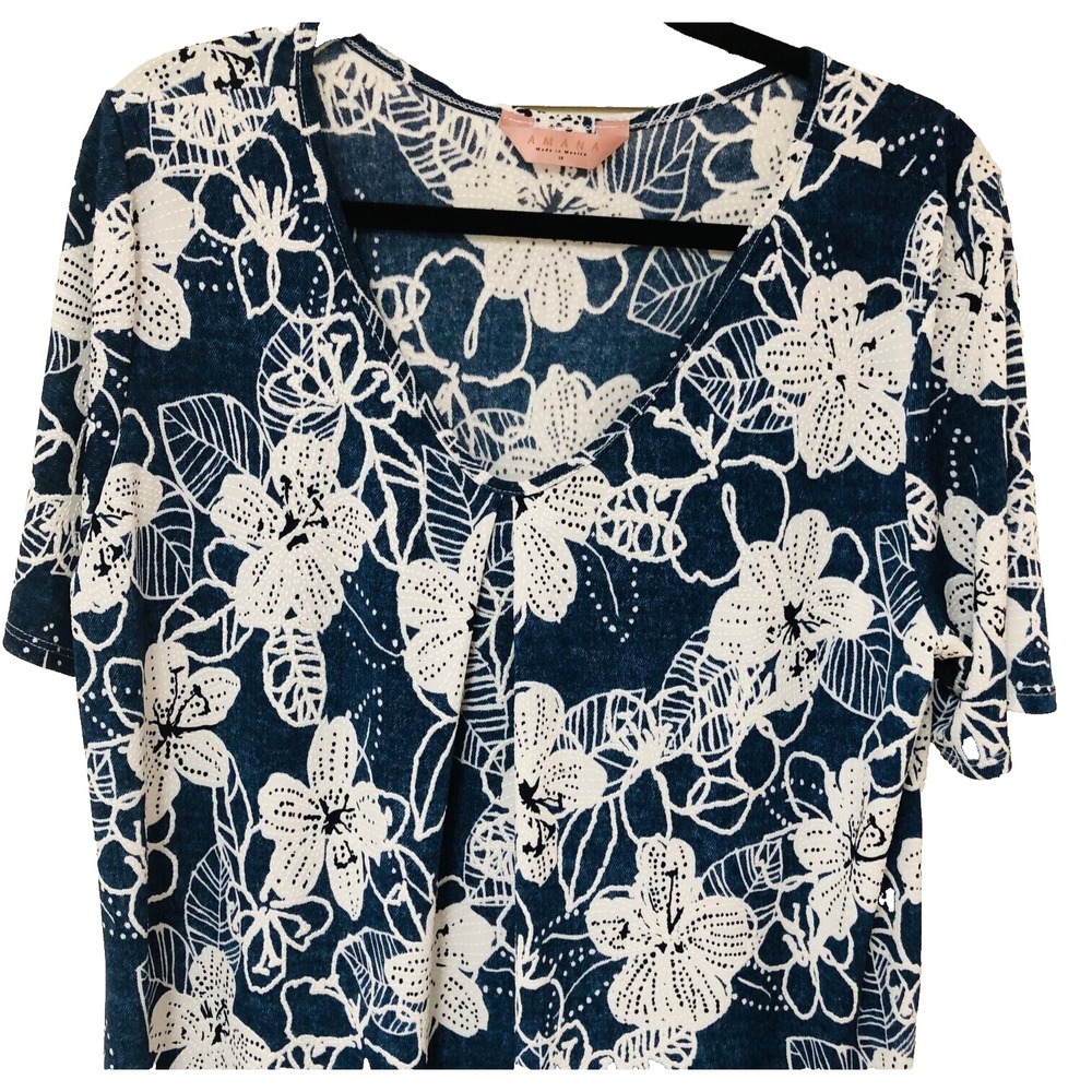 Amana Womens Knit Tunic Top Textured Floral V Neck Office Flattering Feminine 1X